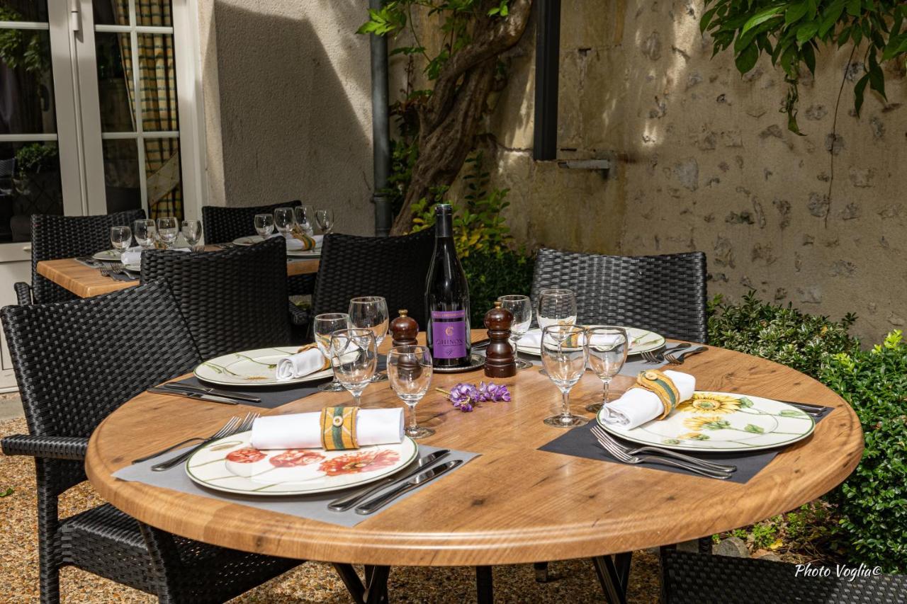 Logis Auberge Le Colombien - Hotel Et Restaurant Villandry Bagian luar foto
