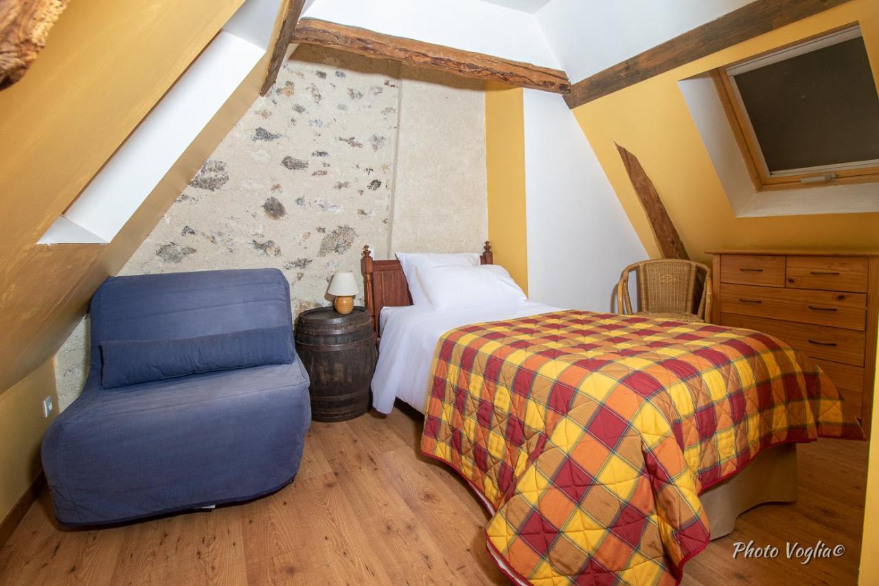 Logis Auberge Le Colombien - Hotel Et Restaurant Villandry Bagian luar foto