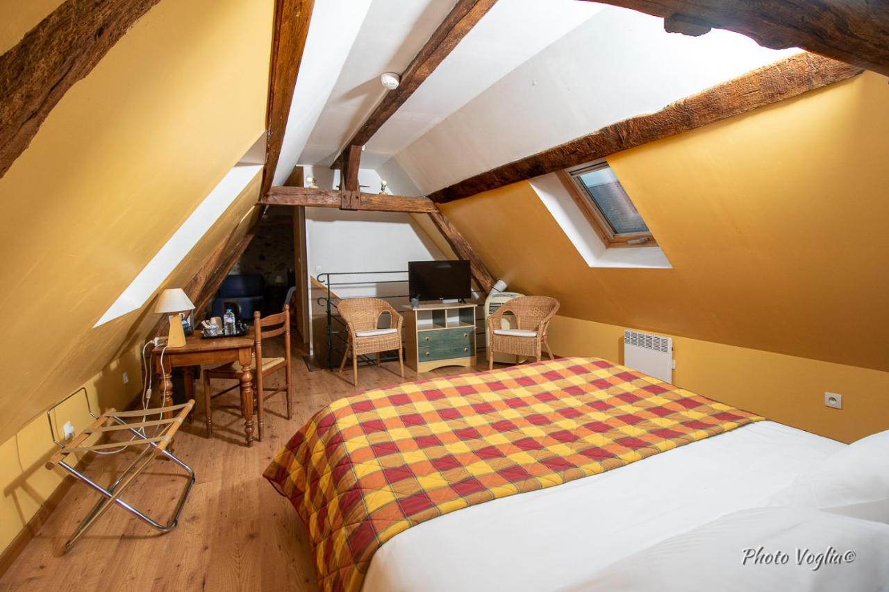 Logis Auberge Le Colombien - Hotel Et Restaurant Villandry Bagian luar foto