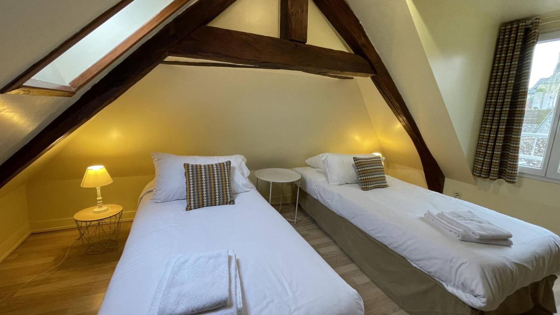 Logis Auberge Le Colombien - Hotel Et Restaurant Villandry Bagian luar foto
