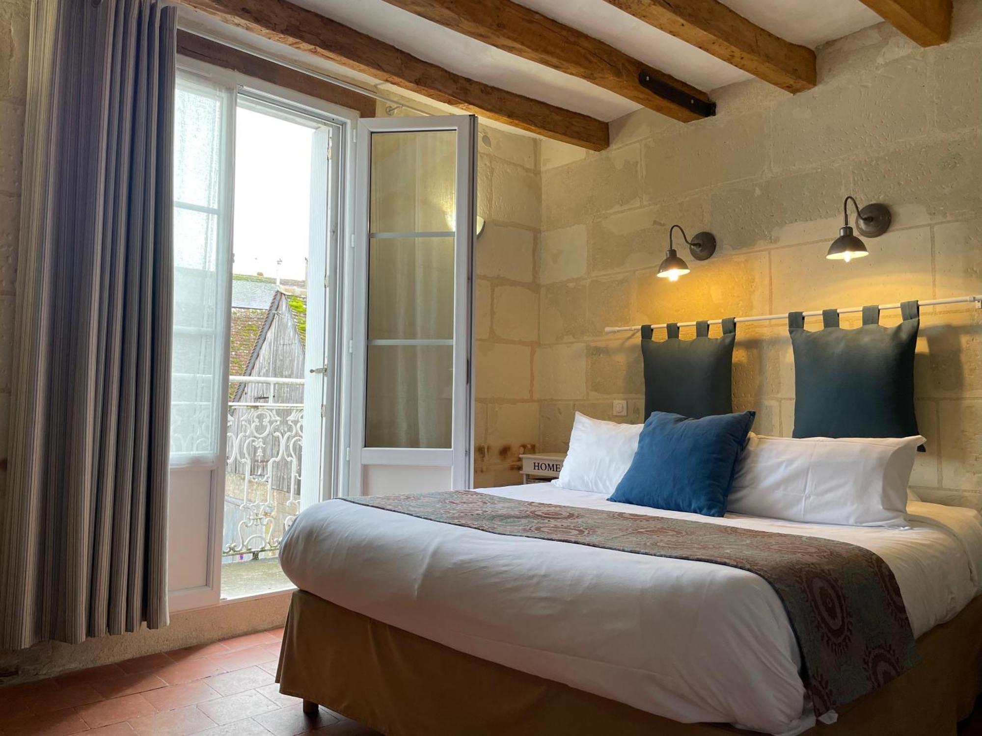 Logis Auberge Le Colombien - Hotel Et Restaurant Villandry Bagian luar foto