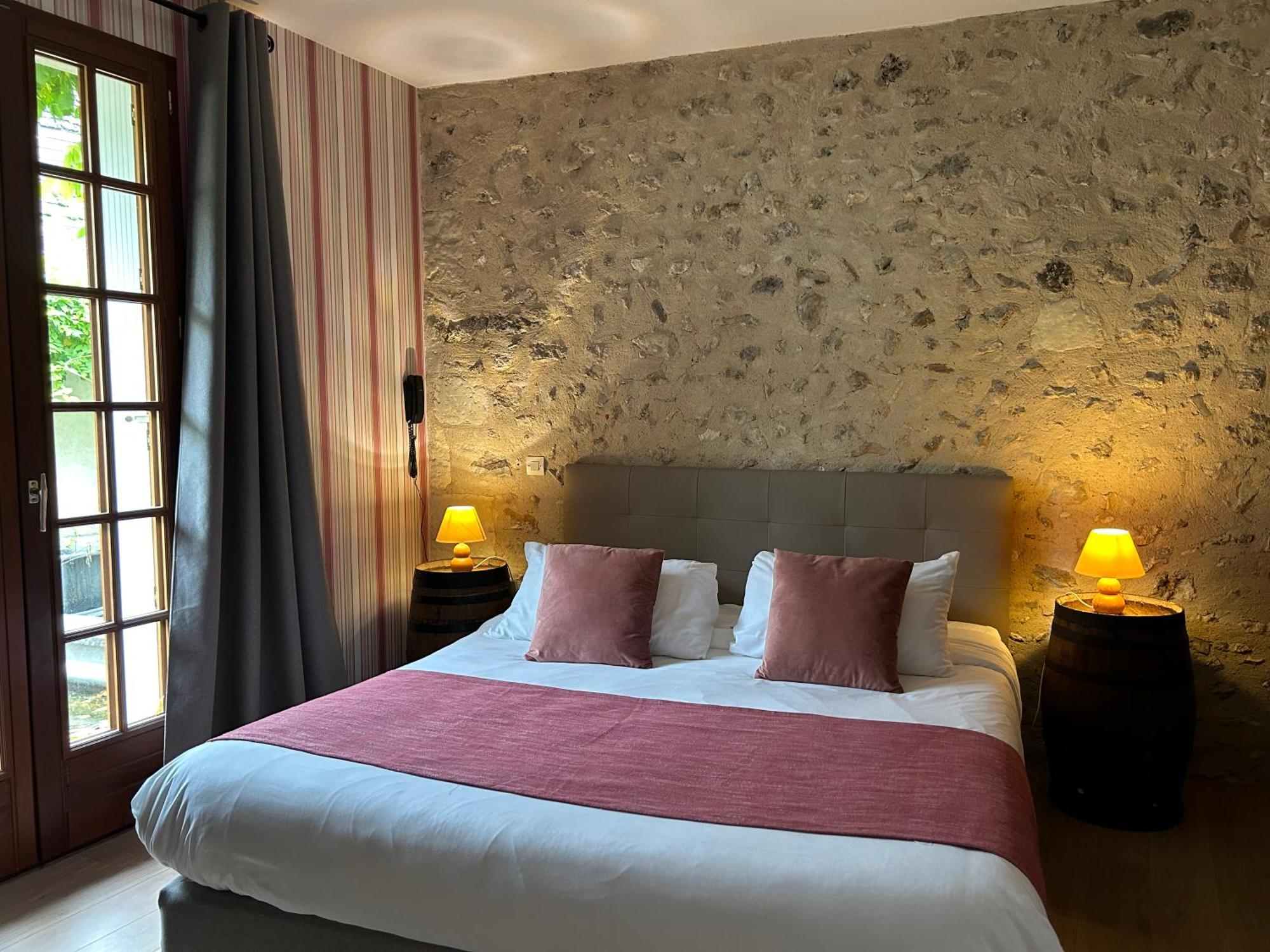 Logis Auberge Le Colombien - Hotel Et Restaurant Villandry Bagian luar foto