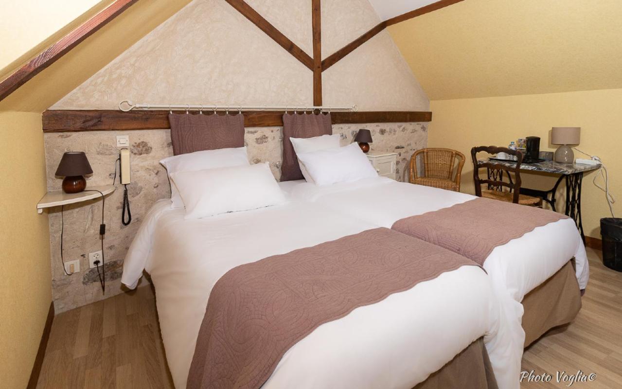 Logis Auberge Le Colombien - Hotel Et Restaurant Villandry Ruang foto