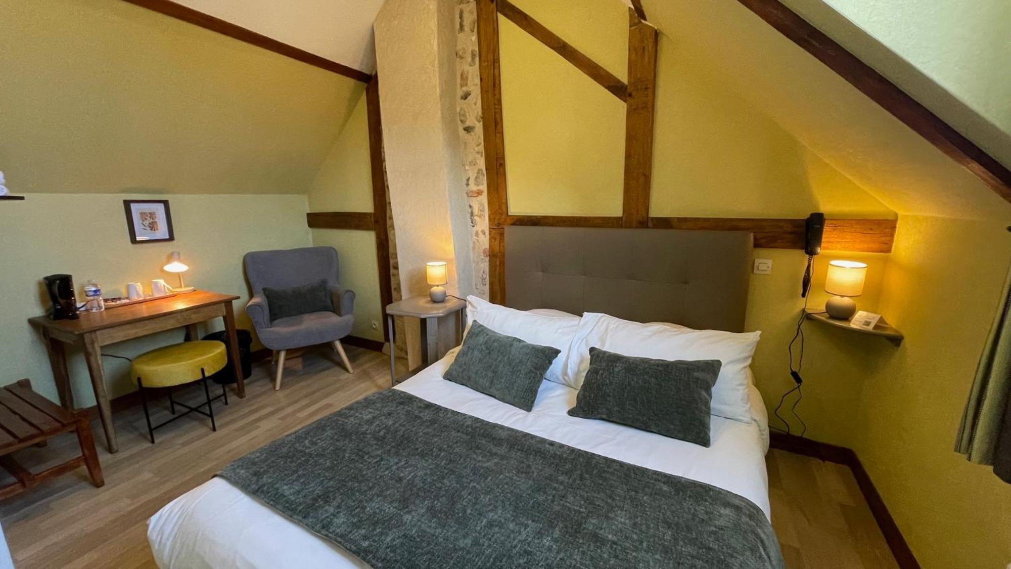 Logis Auberge Le Colombien - Hotel Et Restaurant Villandry Bagian luar foto