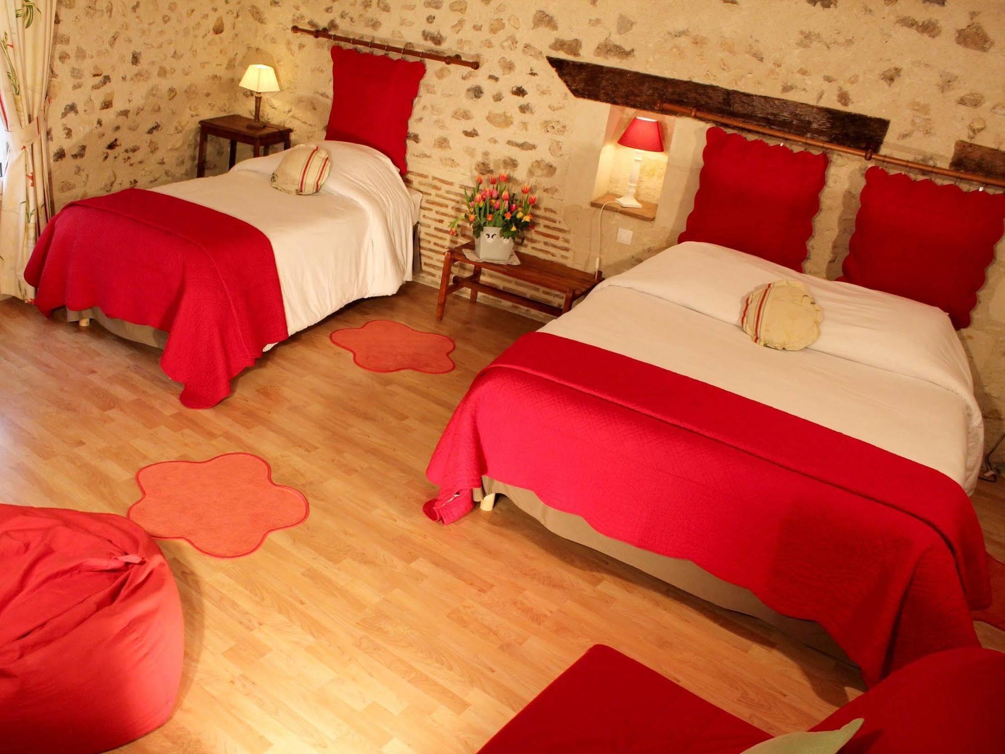 Logis Auberge Le Colombien - Hotel Et Restaurant Villandry Bagian luar foto